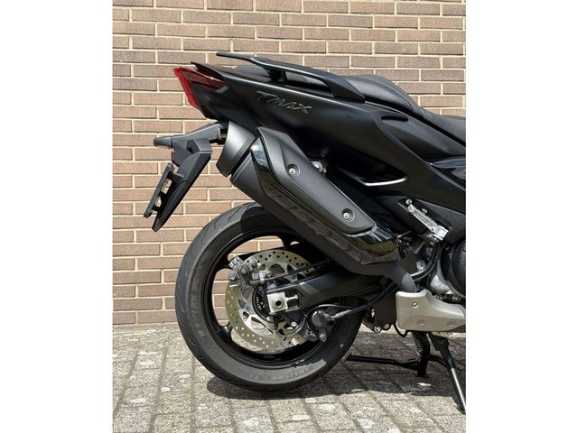 yamaha - tmax-560