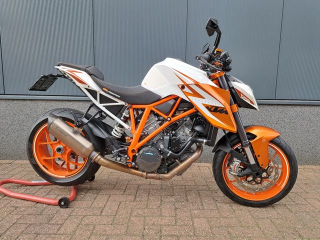 ktm - 1290-super-duke-r-se