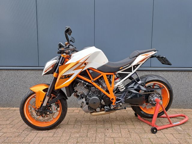ktm - 1290-super-duke-r-se