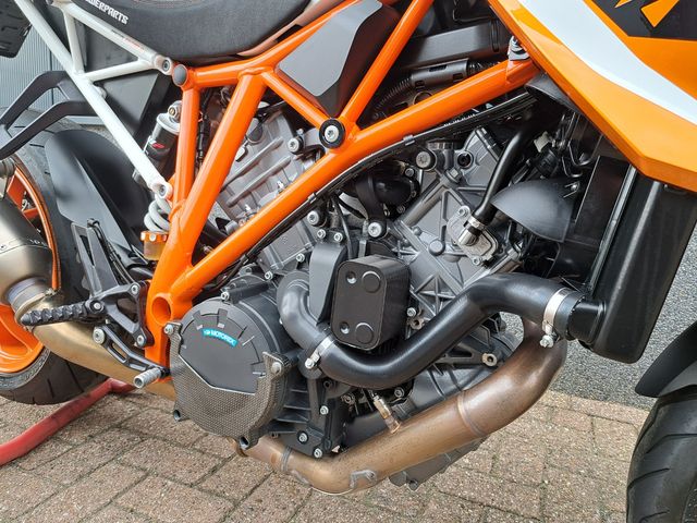 ktm - 1290-super-duke-r-se