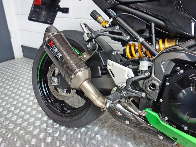 kawasaki - z900