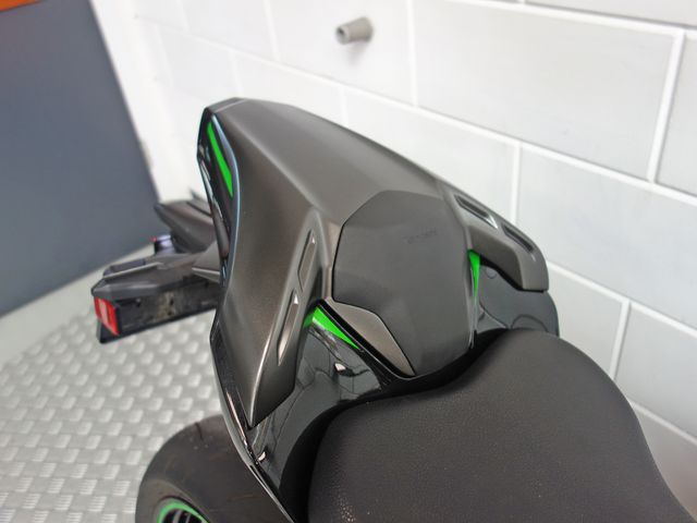 kawasaki - z900