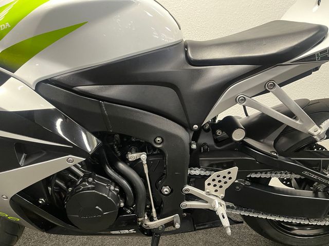 honda - cbr-600-rr