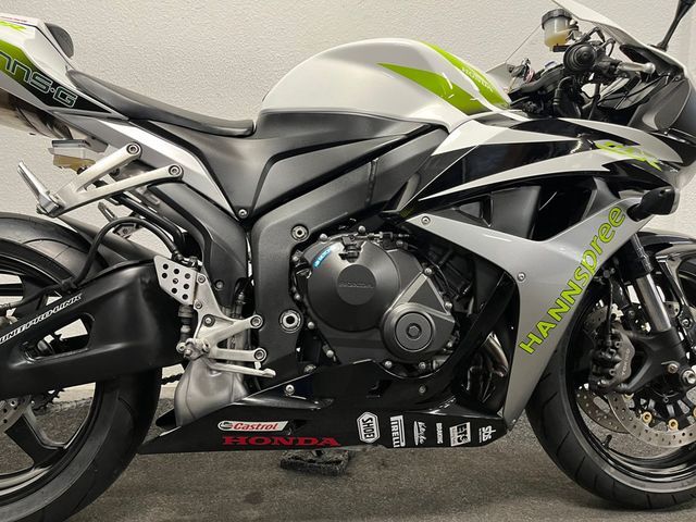 honda - cbr-600-rr