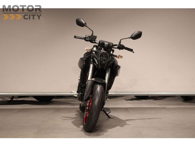 suzuki - gsx-8s