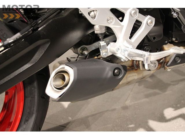 suzuki - gsx-8s