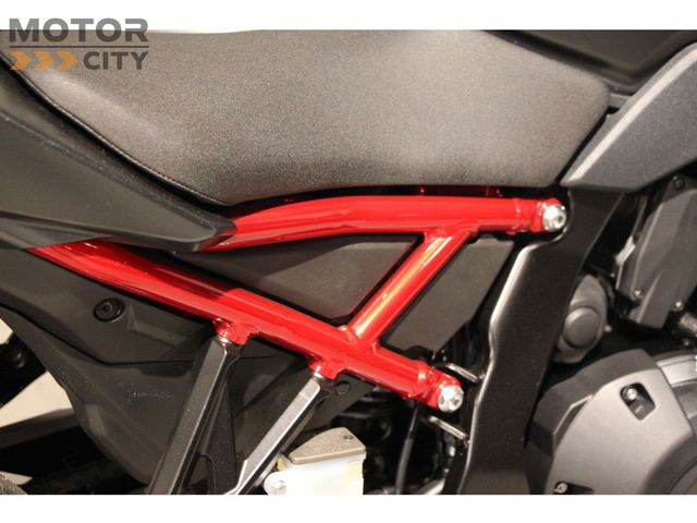 suzuki - gsx-8s