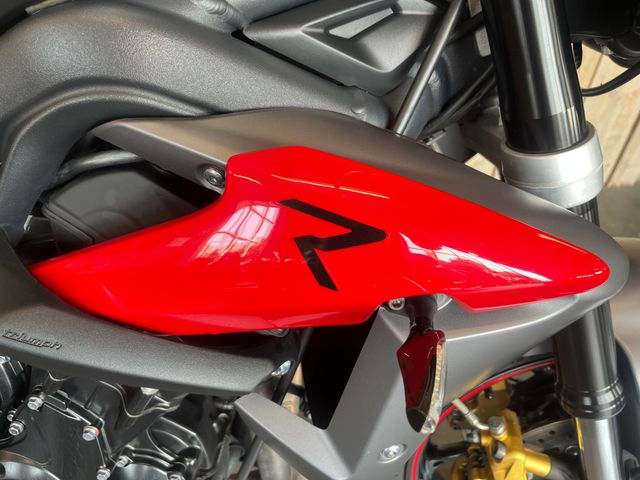 triumph - street-triple-r