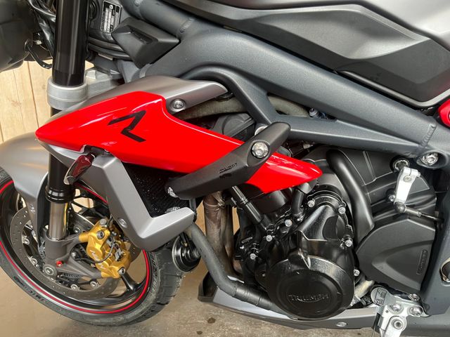 triumph - street-triple-r