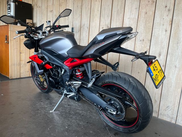 triumph - street-triple-r
