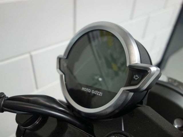 moto-guzzi - v-7-special