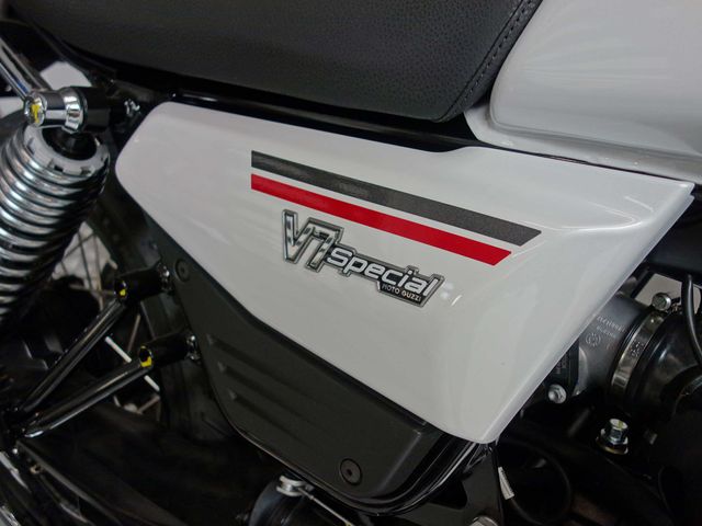 moto-guzzi - v-7-special