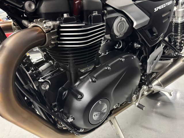 triumph - speed-twin-1200