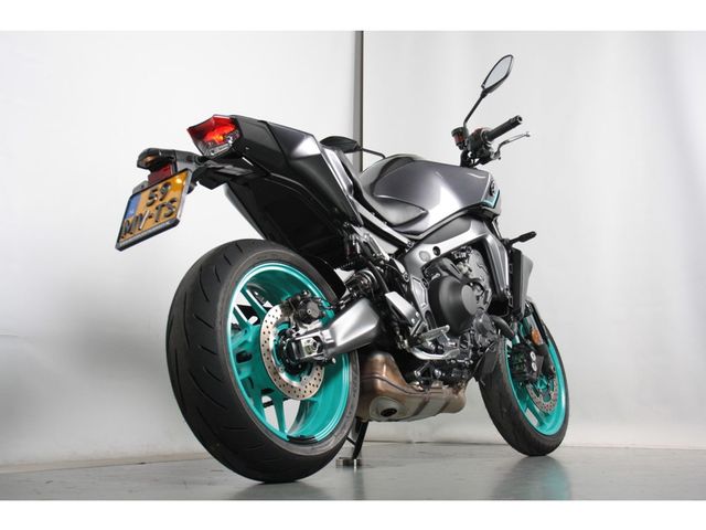 yamaha - mt-09-y-amt