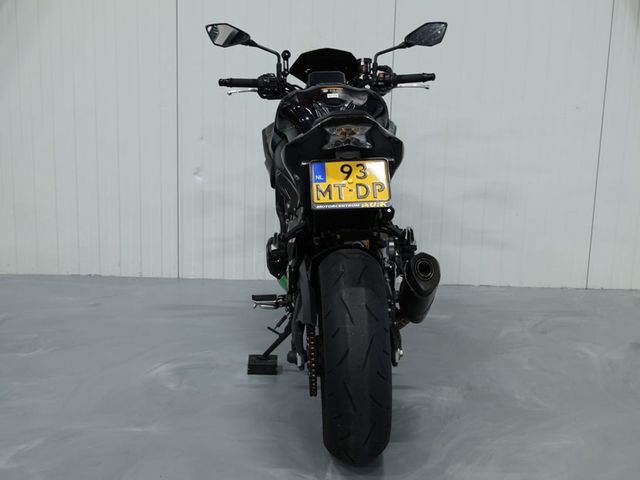kawasaki - z900