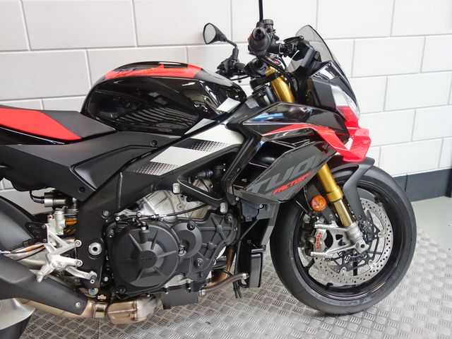 aprilia - tuono-v4-1100-factory
