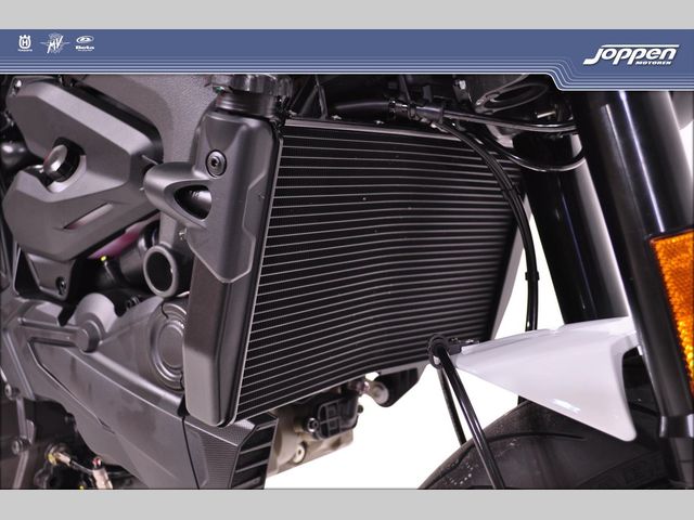 ducati - monster-plus