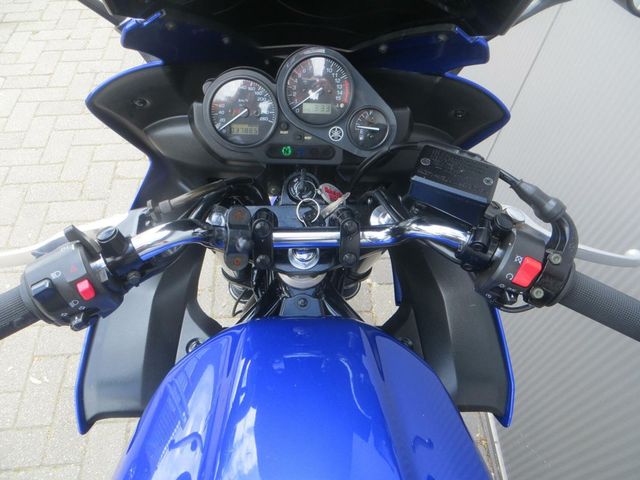 yamaha - fzs-600-fazer
