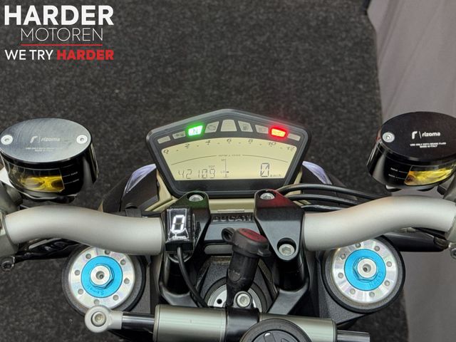 ducati - streetfighter--s-1098