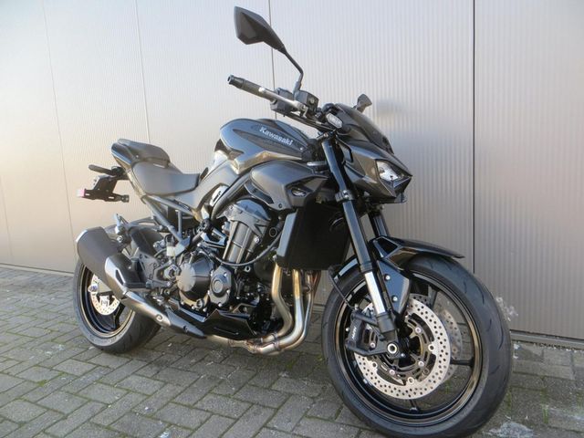 kawasaki - z900