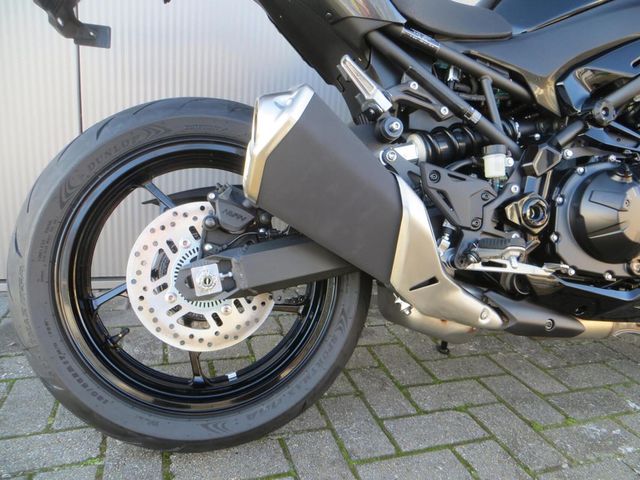 kawasaki - z900