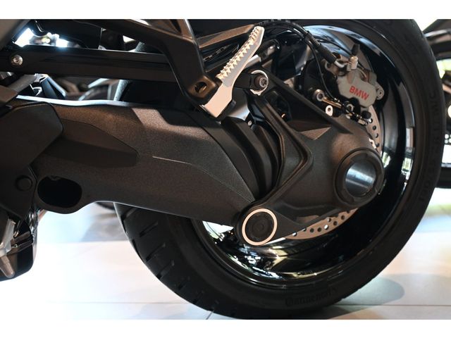 bmw - r-1300-r