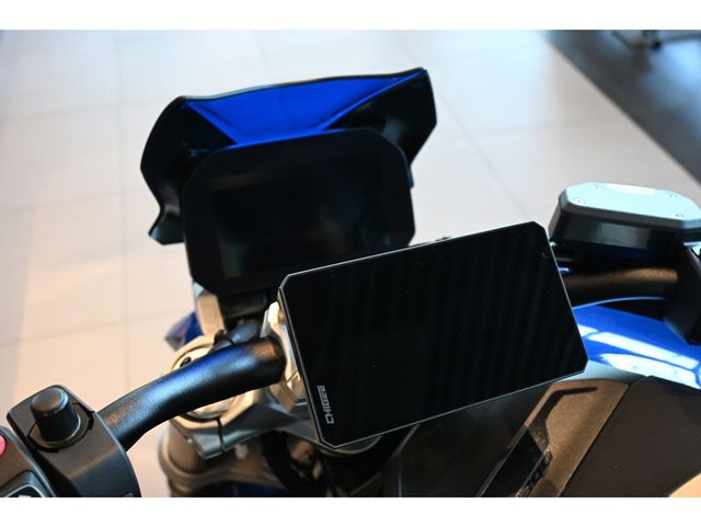 bmw - r-1300-r