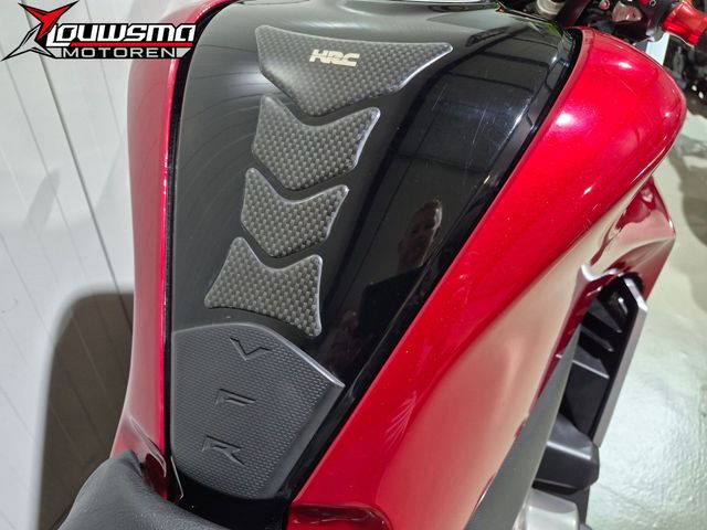 honda - vfr-1200-f-dct