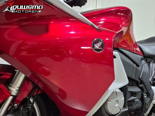 honda - vfr-1200-f-dct
