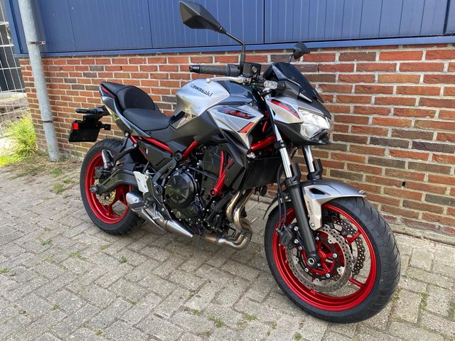 kawasaki - z650-abs