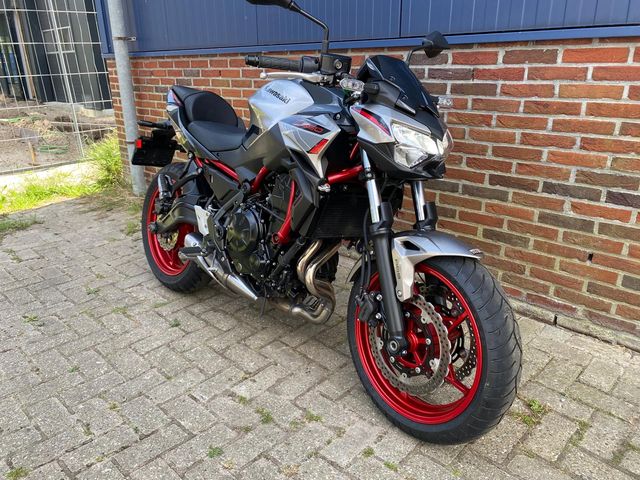 kawasaki - z650-abs