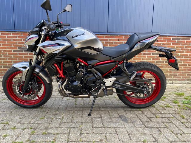 kawasaki - z650-abs