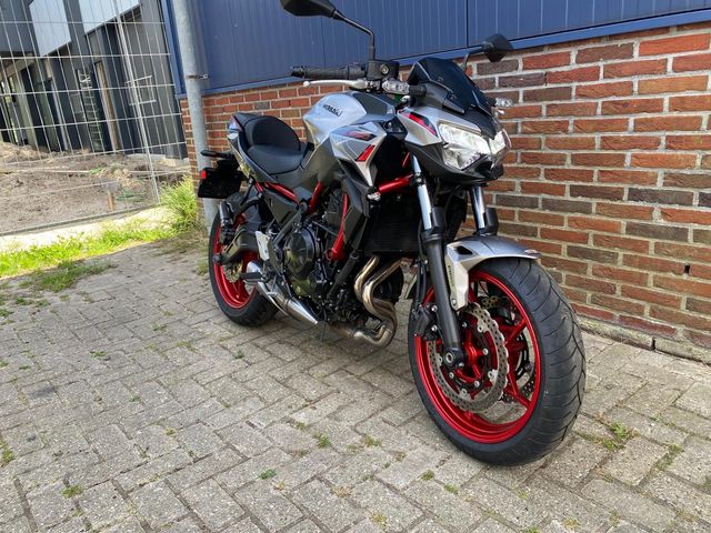 kawasaki - z650-abs