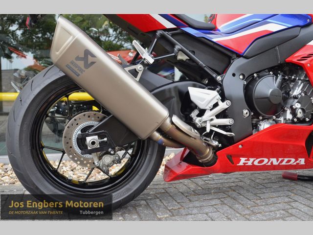 honda - cbr-1000-rr-r-fireblade