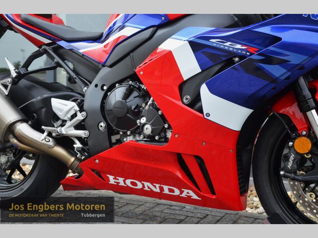 honda - cbr-1000-rr-r-fireblade