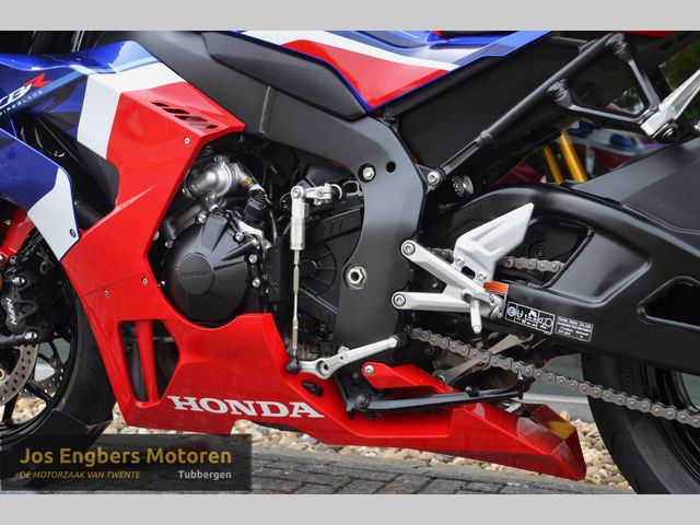 honda - cbr-1000-rr-r-fireblade