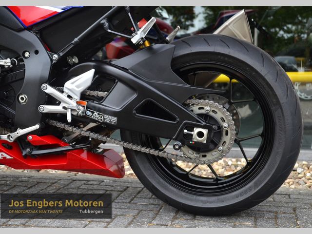 honda - cbr-1000-rr-r-fireblade
