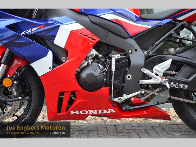 honda - cbr-1000-rr-r-fireblade