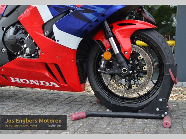 honda - cbr-1000-rr-r-fireblade