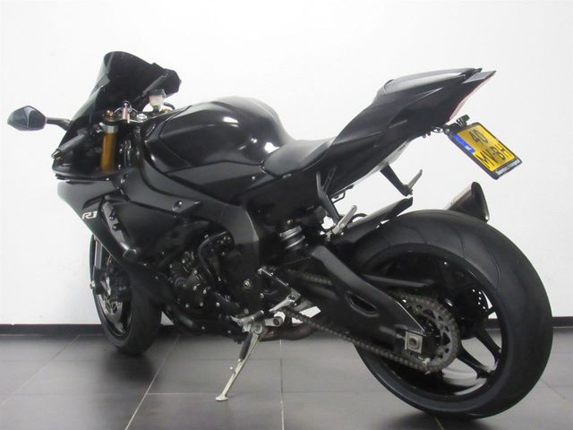 yamaha - yzf-r1