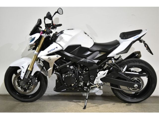 suzuki - gsr-750-a-street-extreme