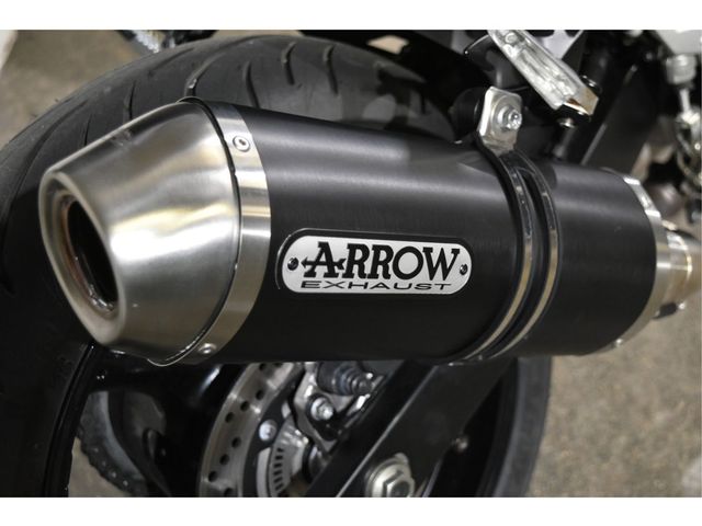 suzuki - gsr-750-a-street-extreme