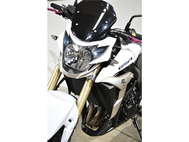 suzuki - gsr-750-a-street-extreme