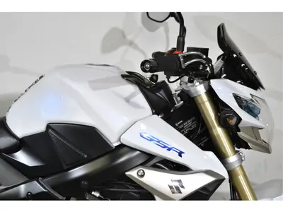 SUZUKI GSR 750 A STREET EXTREME – foto 2