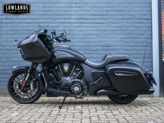 indian - challenger-dark-horse