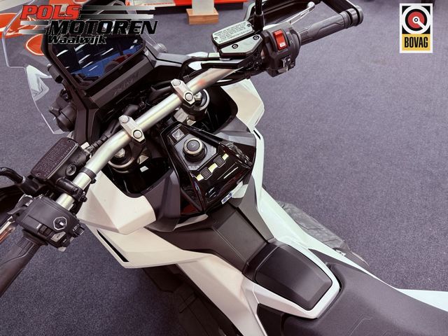 honda - x-adv