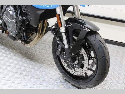 SUZUKI GSX-8S – foto 2