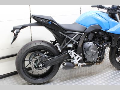 SUZUKI GSX-8S – foto 3
