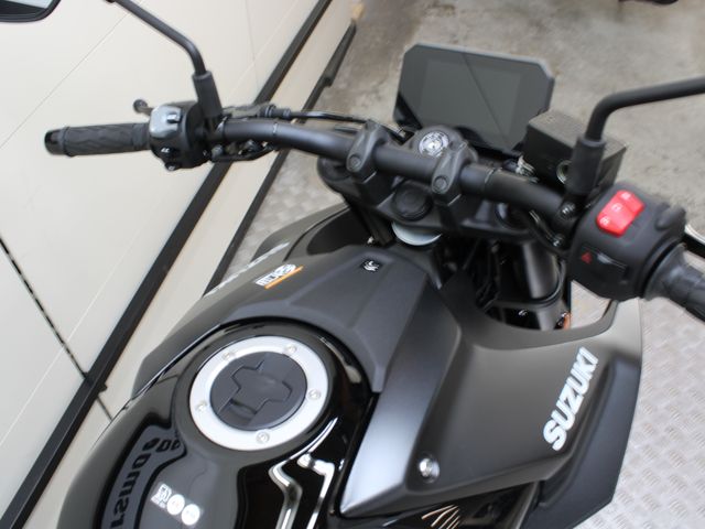 suzuki - gsx-8s