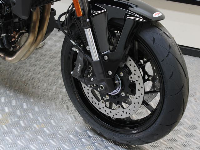 suzuki - gsx-8s